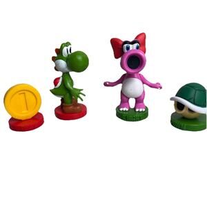 Nintendo Super Mario Bros Chess Set Replacement Piece Birdo & Yoshi Cake Toppers